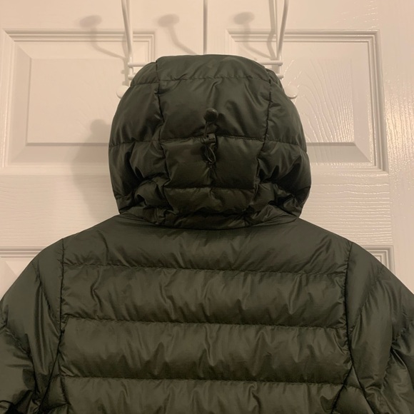 Patagonia Women’s Down Sweater Hoody Pullover - Picture 8 of 8